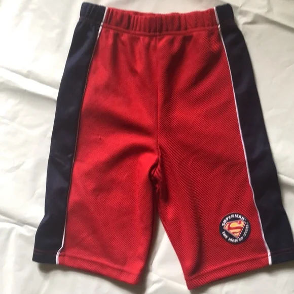 Outfit Superman  boys size 6 polyester new TM & DC Comics top & shorts - Picture 3 of 3